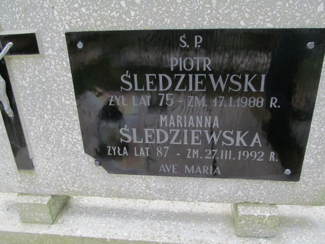 Grób Marianna Śledziewska